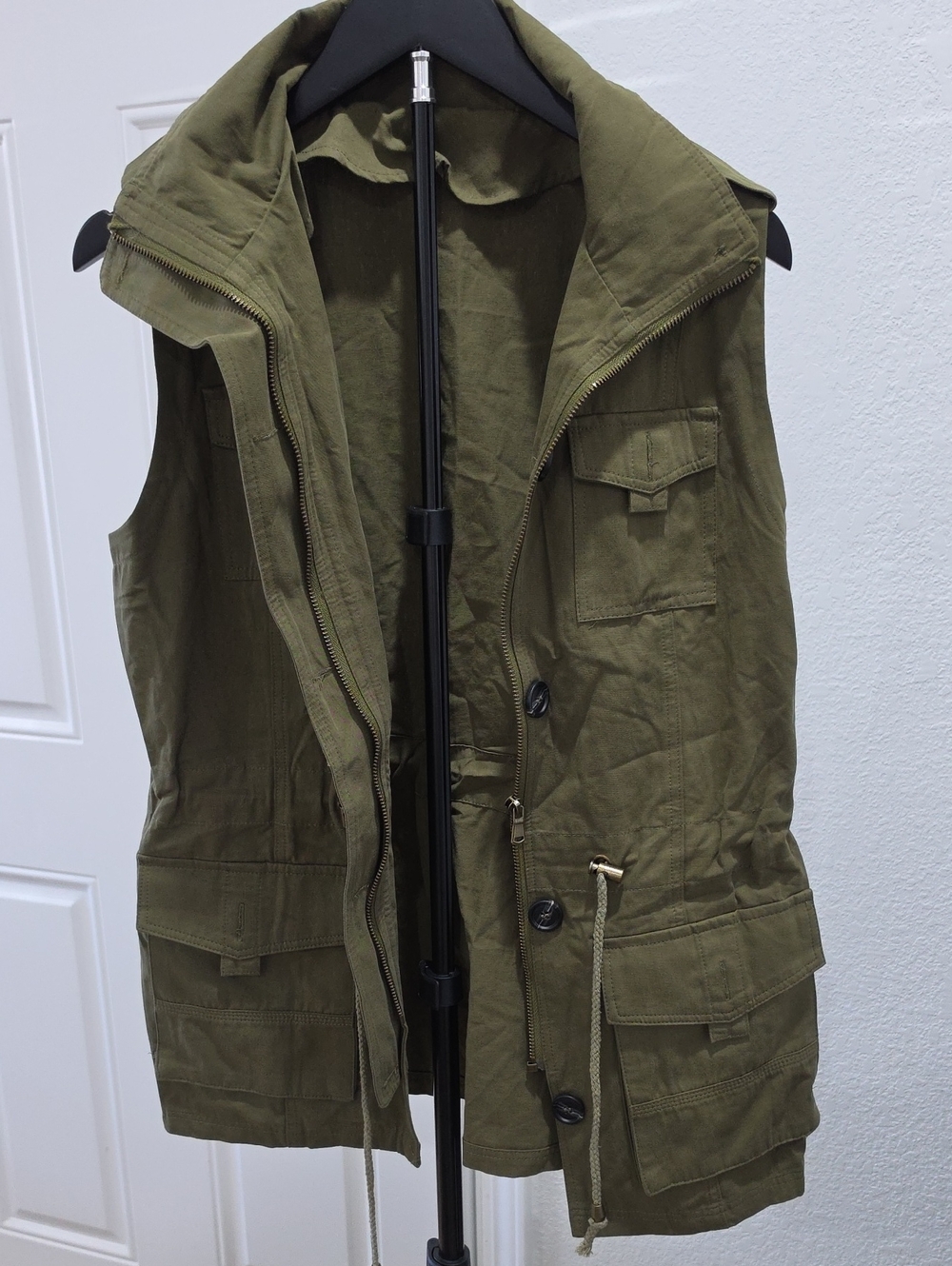 Men's Military-Inspired Olive Utility Vest with Hood